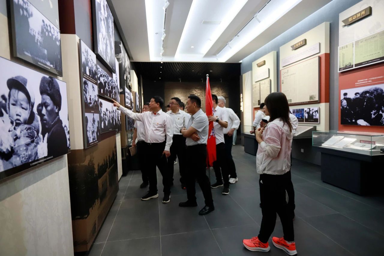 砥礪初心使命，汲取奮進(jìn)力量丨花花牛乳業(yè)集團(tuán)黨委組織開展學(xué)習(xí)“焦裕祿精神”主題黨日活動(dòng)