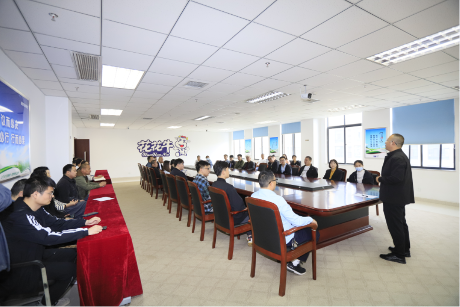 增強消防意識，筑牢安全底線丨花花牛乳業(yè)集團組織消防應急演練