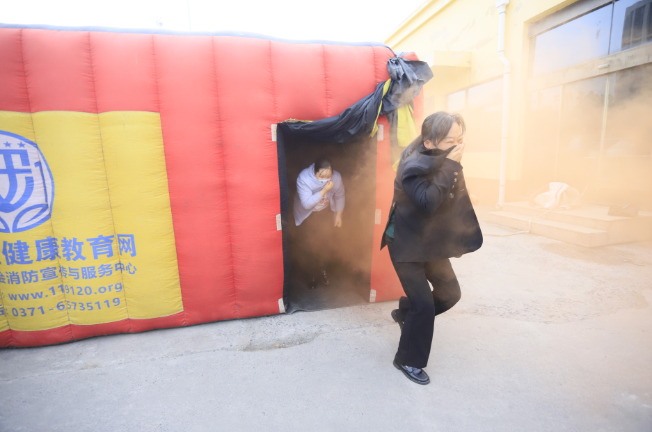 增強消防意識，筑牢安全底線丨花花牛乳業(yè)集團組織消防應急演練