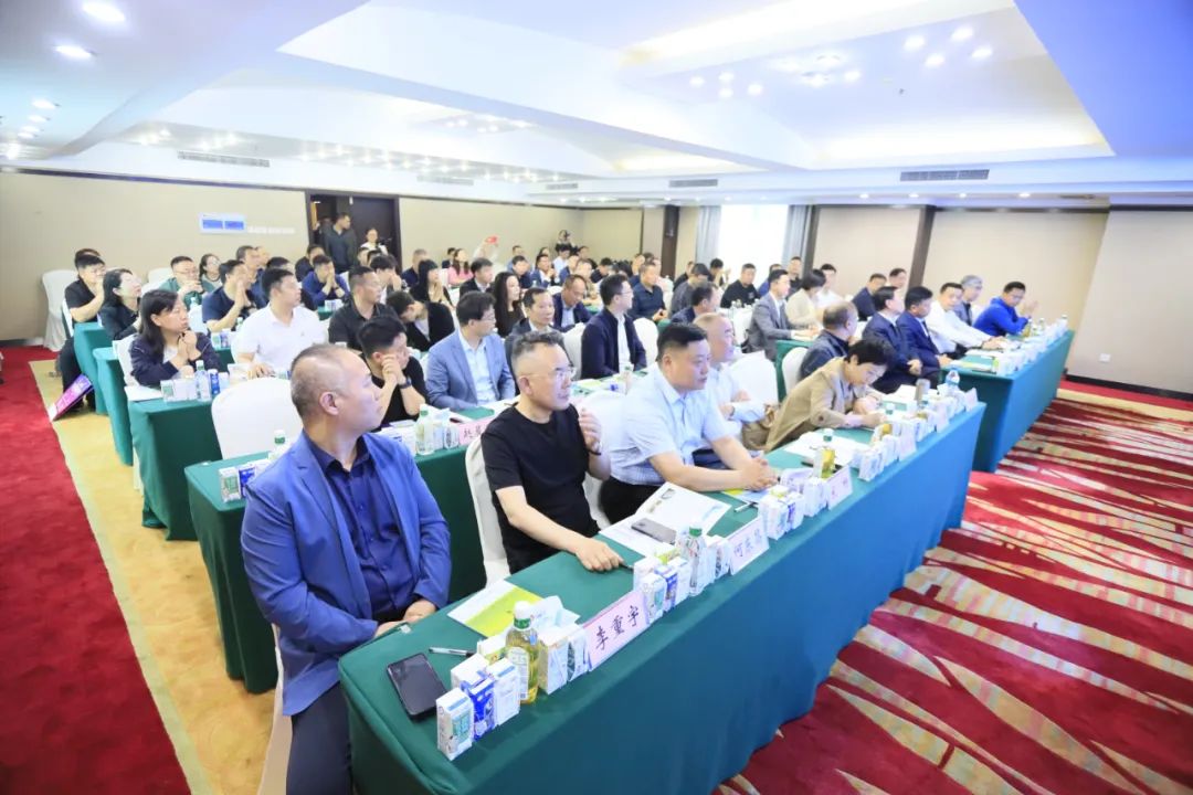 河南省2024國家“學(xué)生飲用奶計劃”推廣工作推進會在鄭州成功舉辦！