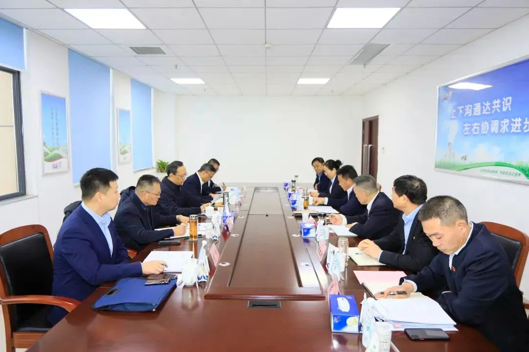 省政府國(guó)資委黨委書(shū)記、主任李濤一行到花花牛乳業(yè)集團(tuán)調(diào)研