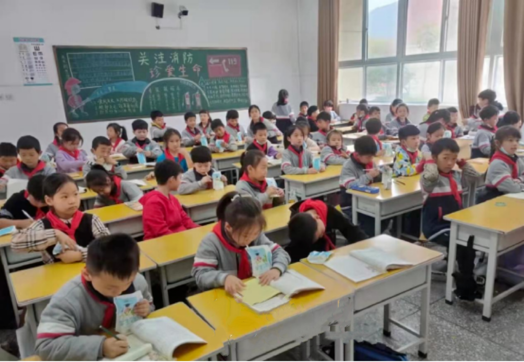 未來可期 健康護(hù)航丨花花牛乳業(yè)集團(tuán)取得學(xué)生飲用奶常、低溫發(fā)酵乳生產(chǎn)資質(zhì)