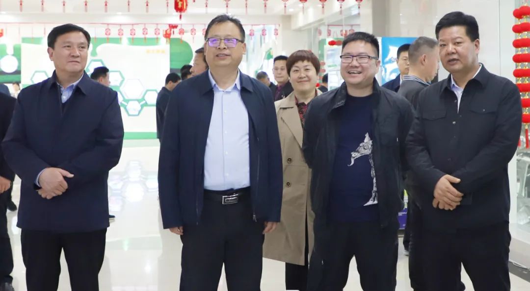 花花牛丨駐馬店市遂平縣政協(xié)黨組書記、主席張衛(wèi)東一行蒞臨花花牛魯山瑞亞牧場參觀