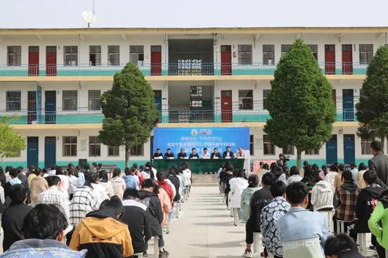 花花牛 | 花花牛乳業(yè)集團(tuán)2021中國(guó)小康牛奶行動(dòng) 公益助學(xué)捐贈(zèng)儀式在太康縣舉行