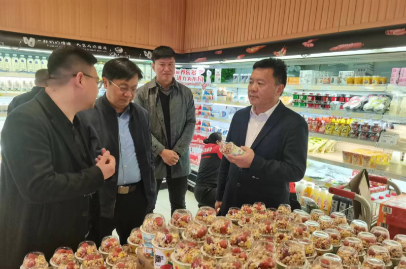 走訪調(diào)研拓市場 凝心聚力謀發(fā)展--花花牛乳業(yè)集團黨委書記、董事長唐洪峰一行走訪銷售終端