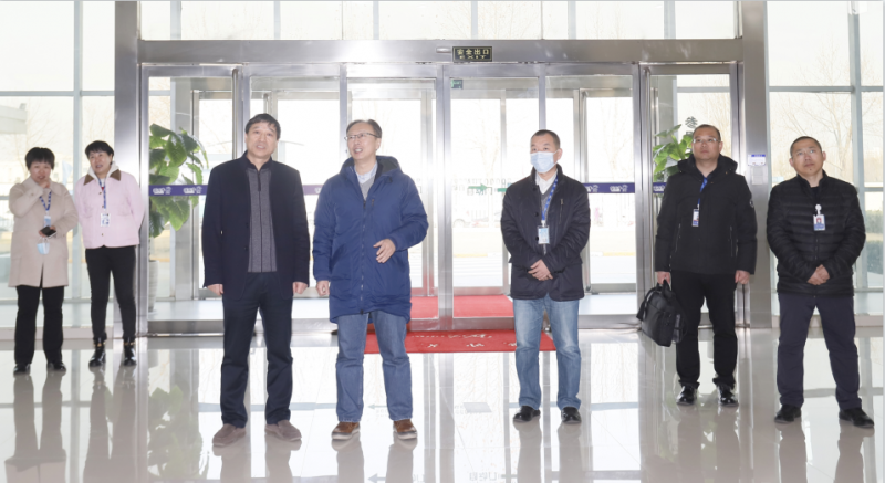 花花牛丨東北農(nóng)大食品學(xué)院院長(zhǎng)、中原食品實(shí)驗(yàn)室首席科學(xué)家姜毓君教授蒞臨花花牛乳業(yè)集團(tuán)調(diào)研