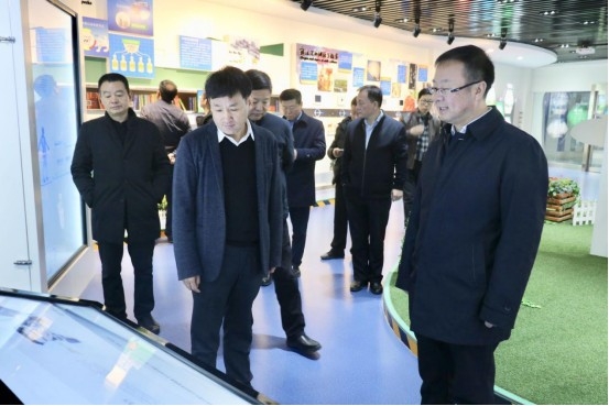 寧夏回族自治區(qū)農(nóng)業(yè)農(nóng)村廳黨組書記、廳長王剛一行蒞臨花花牛乳業(yè)集團調(diào)研