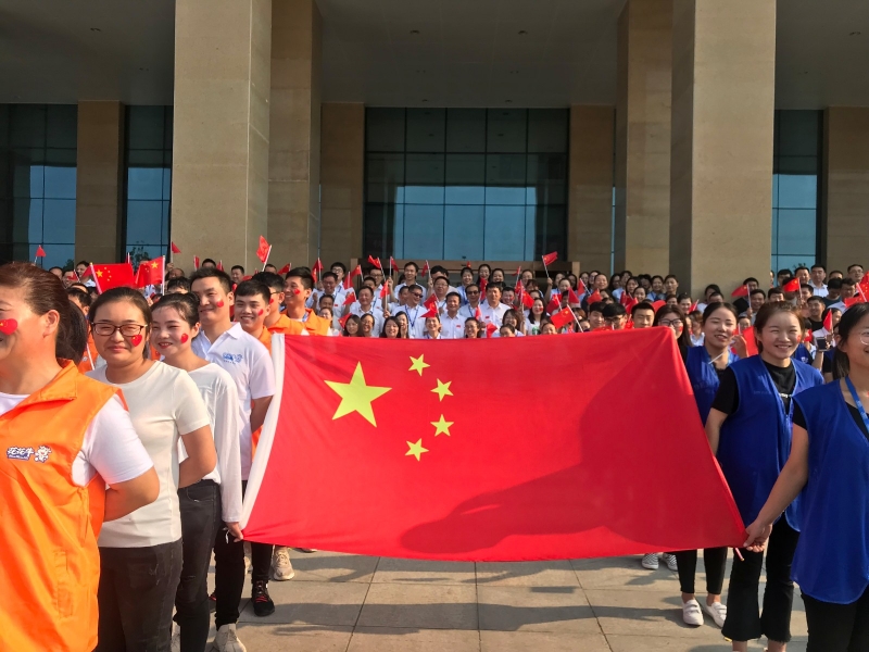 花花牛 唱紅歌 祝福我的國！?。? />
			</div>
		<div   id=