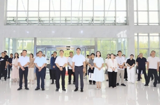 中共河南省委黨史和地方史志研究室與花花牛乳業(yè)集團開展黨建共建活動